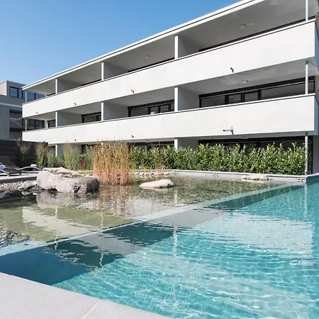 Relaxed Urban Living - Und Boardinghouse Apartman 4*